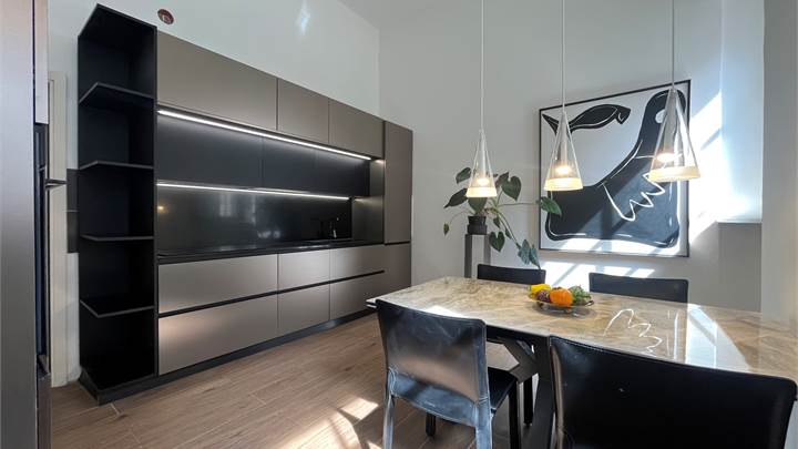 AFFITTASI APPARTAMENTO CON DUE CAMERE - Parzialmente Arredato 