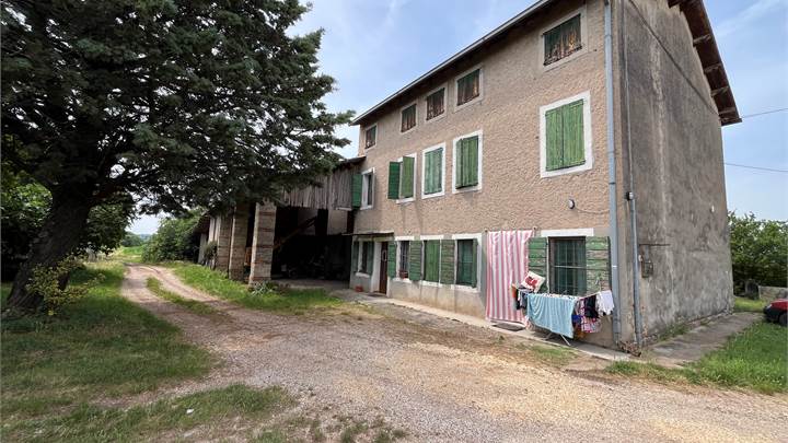 CASA COLONICA - RUSTICO   con campi