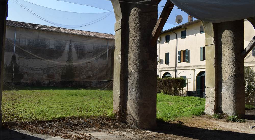 Esterno Porticato