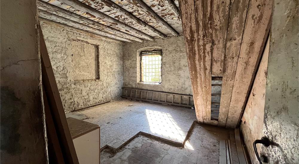 Interno   
