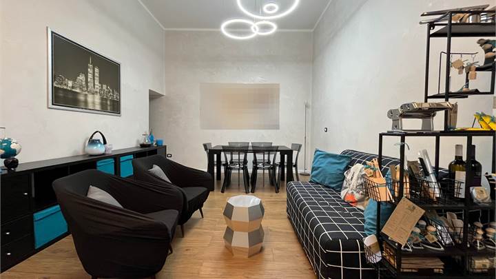 AFFITTASI APPARTAMENTO CON DUE CAMERE - LIBERO DA MOBILI 